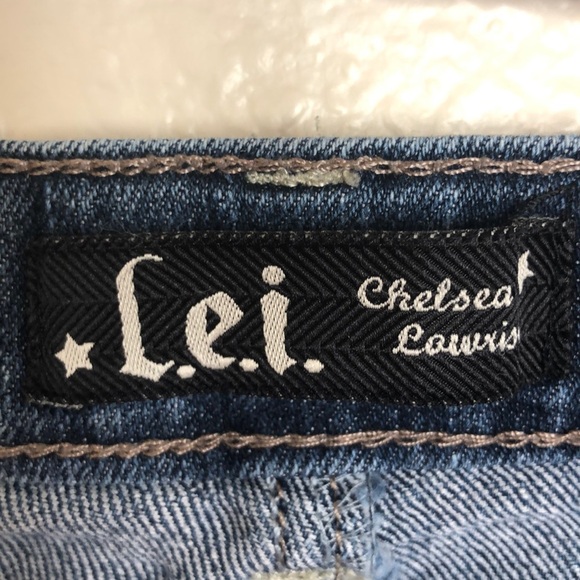 LEI Blue Jean Shorts Size 12 - Picture 3 of 4